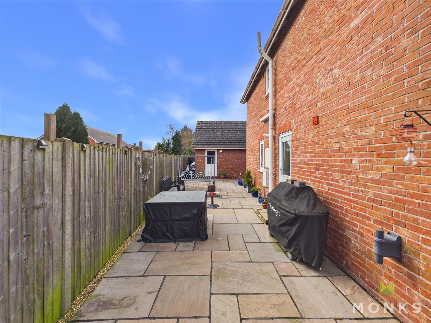 26 Kings Drive, Shrewsbury, SY4 2DG For Sale